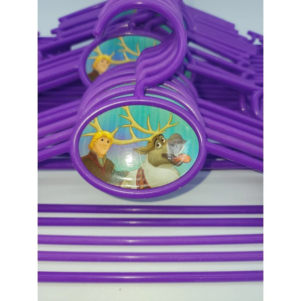 Disney Frozen Purple Plastic Kids Hangers Lot of 23 Elsa Anna Kristoff Sven